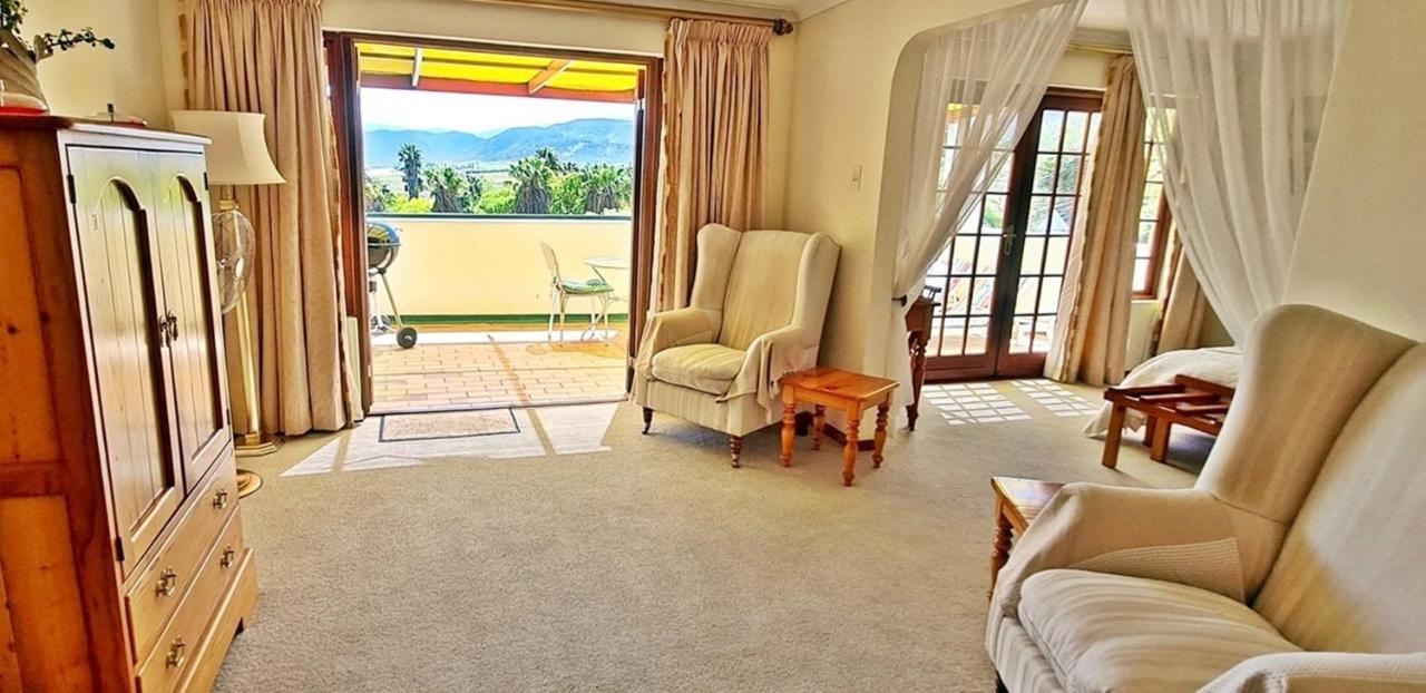Montagu Little Sanctuary - Free Hot Spring Access - For June And July Монтегю Экстерьер фото